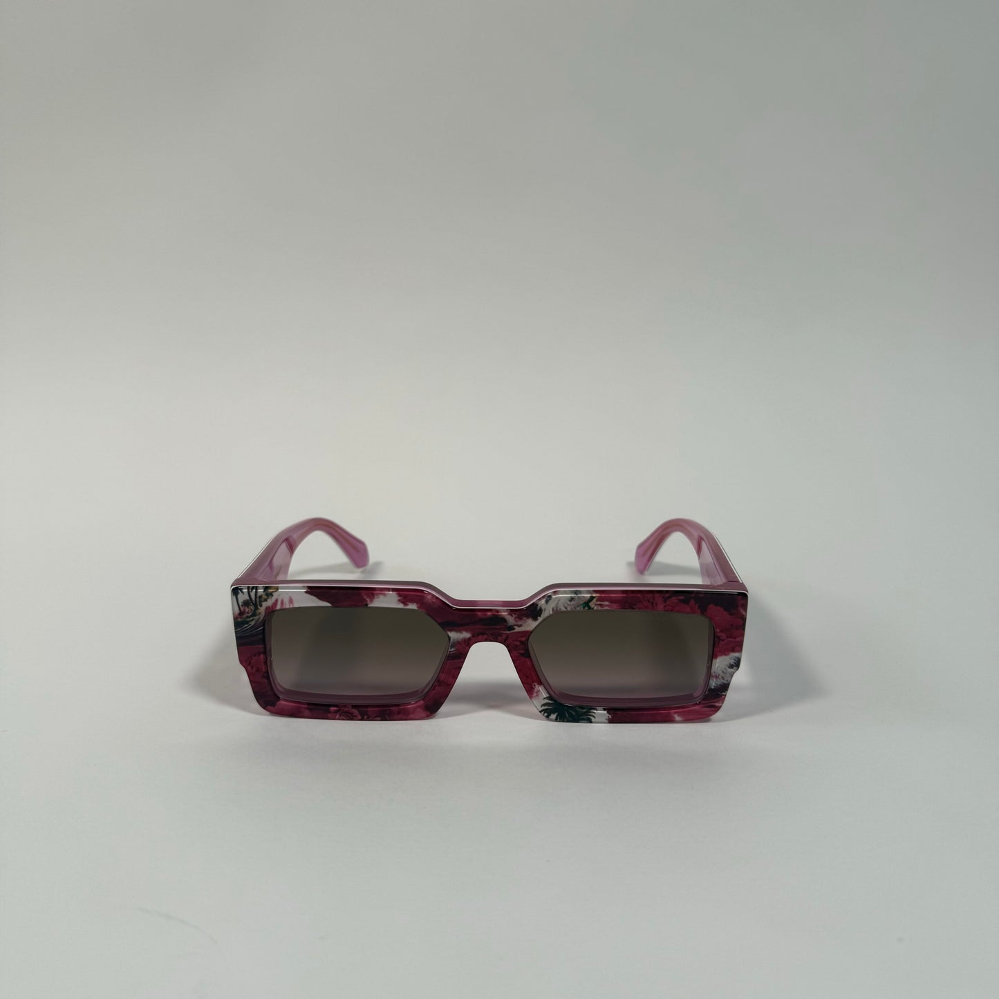 Louis Vuitton LV Clash Surfin' Monogram Sunglasses
Pink 54/22