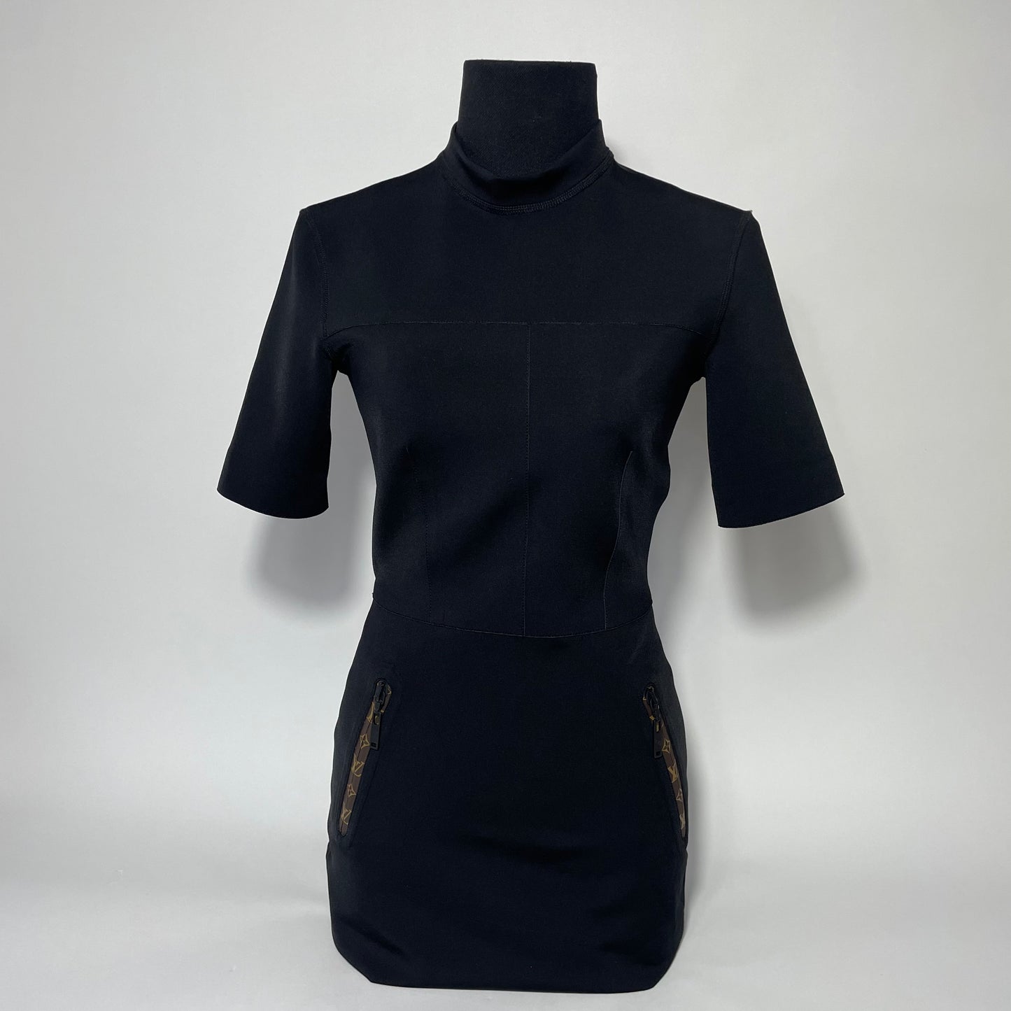 Louis Vuitton Short Sleeved Fitted Dress EU 34 / XS / UK 6