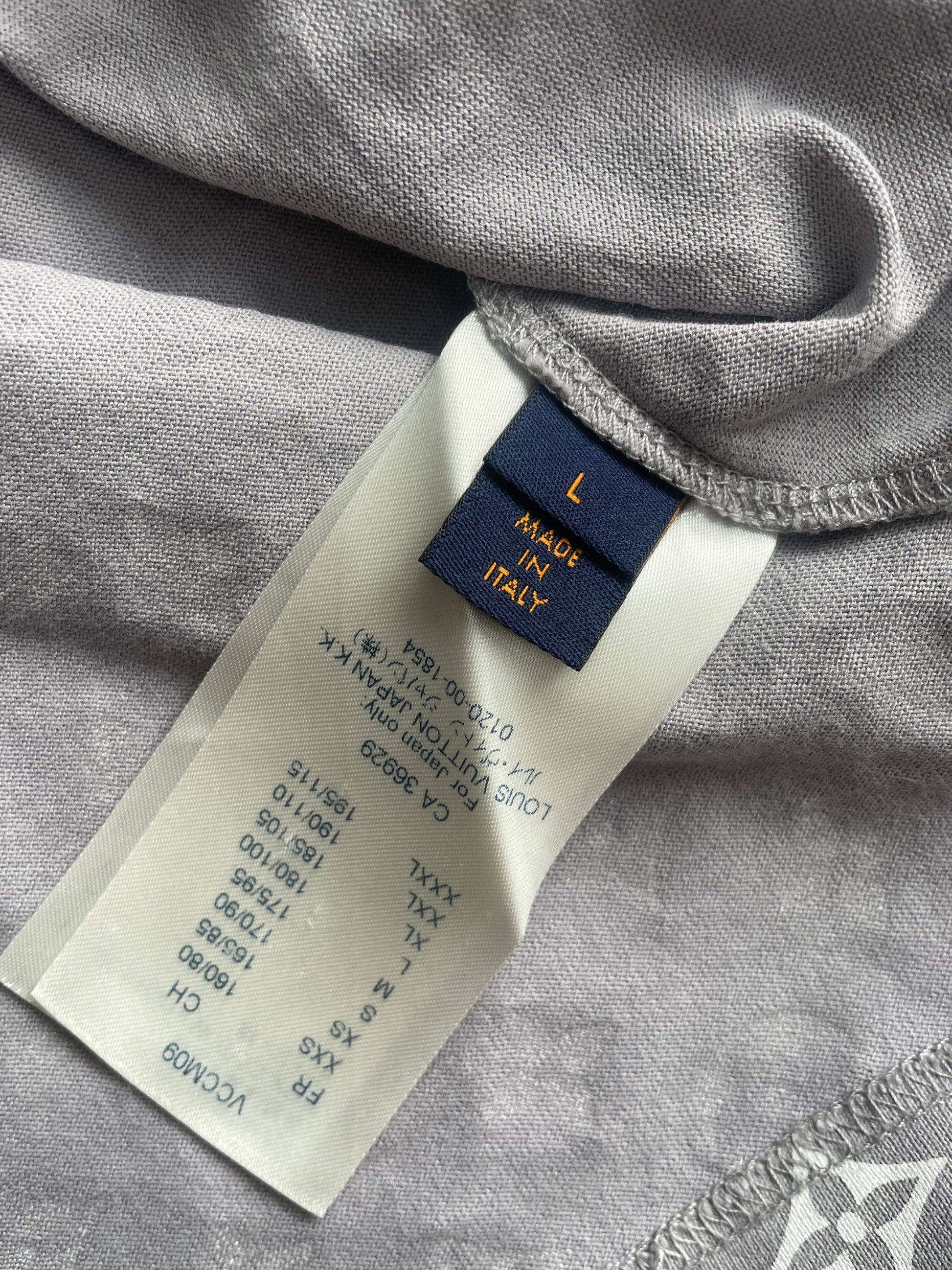 Louis Vuitton Classic T-Shirt Grey. Size Xs